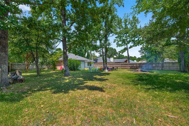 6719 Woodland Oaks, Magnolia, TX 77354