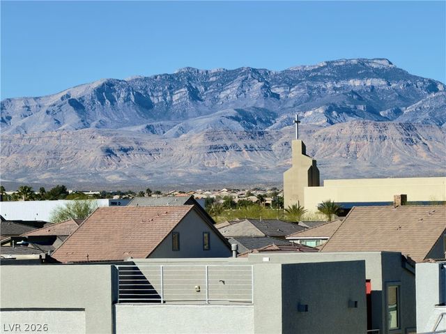 7764 Corte Bianca Court, Las Vegas, NV 89113