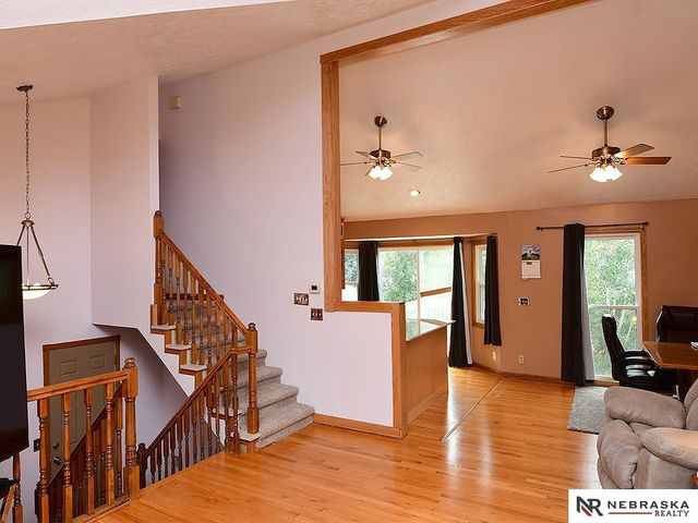 15255 Locust Street, Omaha, NE 68116