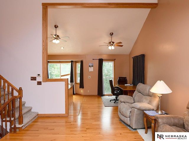 15255 Locust Street, Omaha, NE 68116