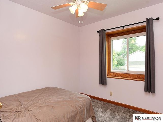 15255 Locust Street, Omaha, NE 68116
