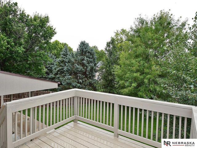 15255 Locust Street, Omaha, NE 68116