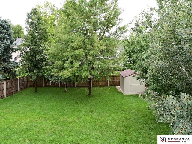 15255 Locust Street, Omaha, NE 68116