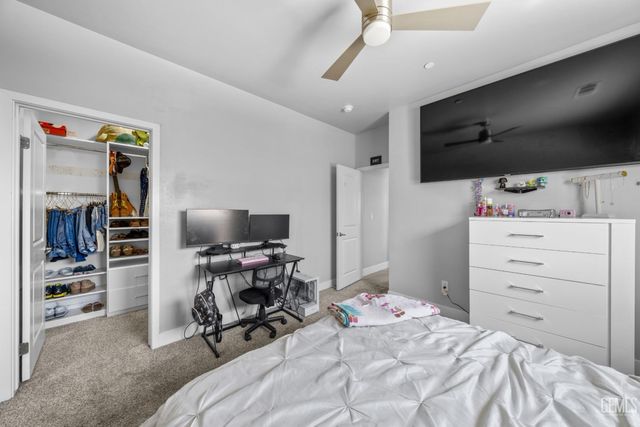 8104 Morningstar Avenue, Bakersfield, CA 93306