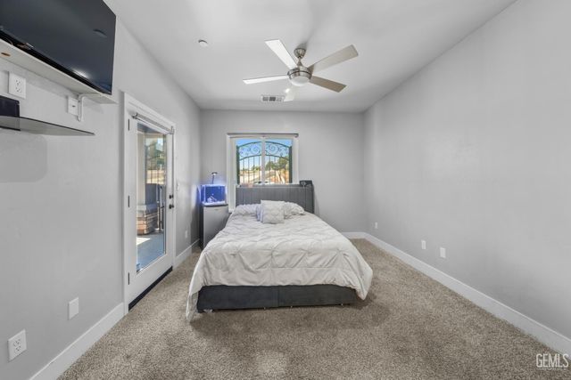 8104 Morningstar Avenue, Bakersfield, CA 93306