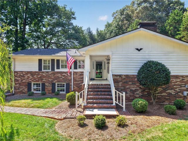 3028 St Charles Avenue, Gainesville, GA 30504