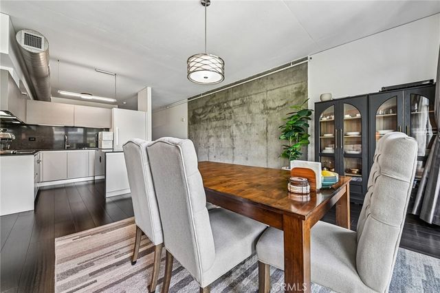 1111 S Grand Avenue 515, Los Angeles, CA 90015