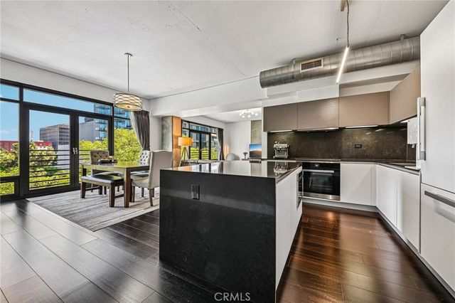 1111 S Grand Avenue 515, Los Angeles, CA 90015