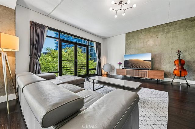 1111 S Grand Avenue 515, Los Angeles, CA 90015