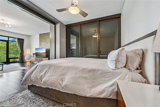 1111 S Grand Avenue 515, Los Angeles, CA 90015
