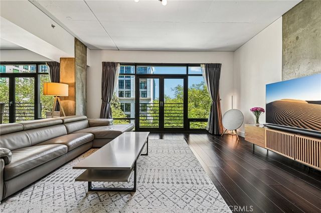 1111 S Grand Avenue 515, Los Angeles, CA 90015