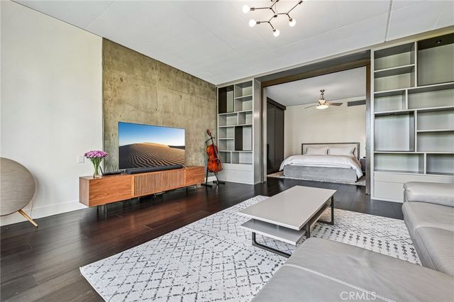 1111 S Grand Avenue 515, Los Angeles, CA 90015