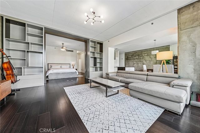 1111 S Grand Avenue 515, Los Angeles, CA 90015