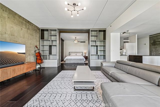 1111 S Grand Avenue 515, Los Angeles, CA 90015