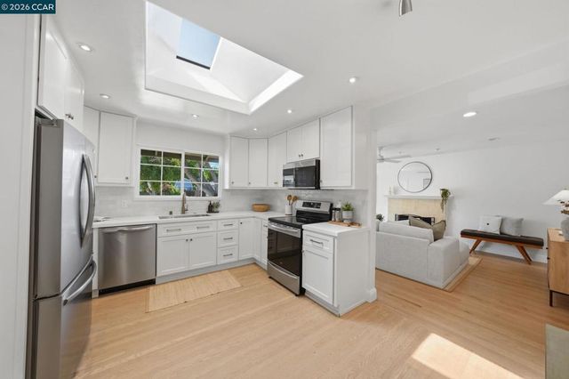 2282 Charlotte Ave, Concord, CA 94518