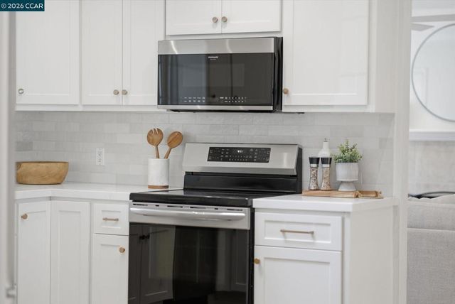 2282 Charlotte Ave, Concord, CA 94518