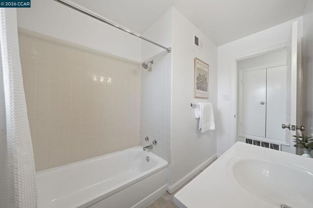 2282 Charlotte Ave, Concord, CA 94518