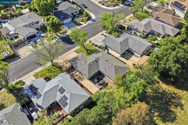 2282 Charlotte Ave, Concord, CA 94518