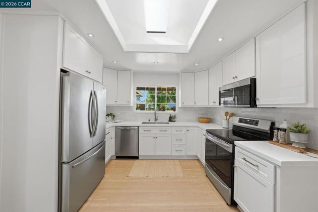 2282 Charlotte Ave, Concord, CA 94518