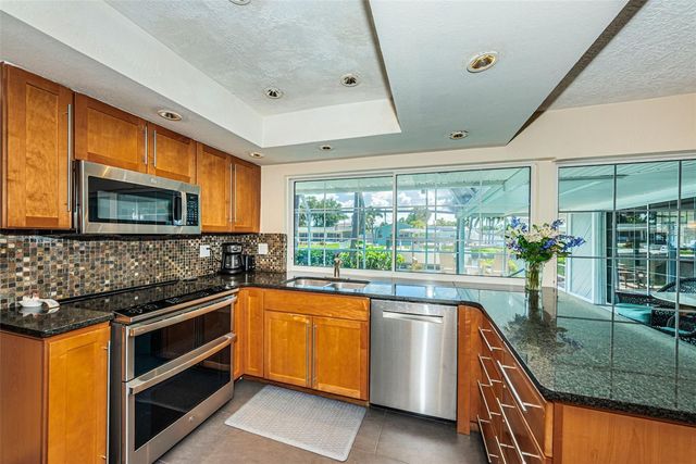 1496 49TH AVENUE NE, St Petersburg, FL 33703