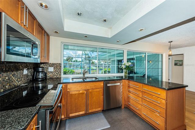 1496 49TH AVENUE NE, St Petersburg, FL 33703