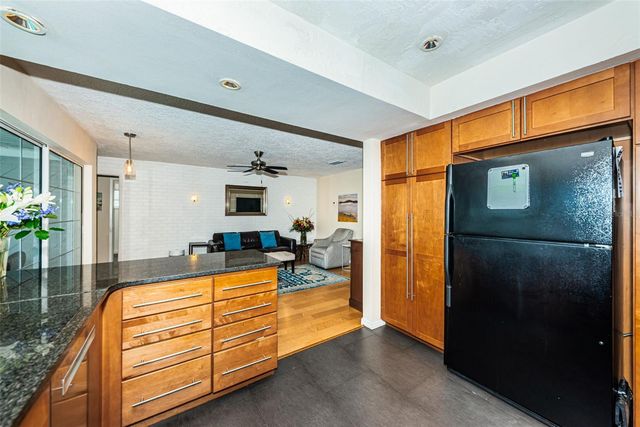1496 49TH AVENUE NE, St Petersburg, FL 33703
