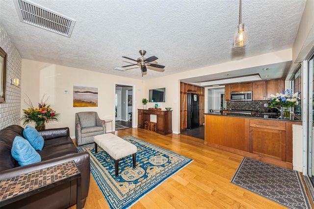 1496 49TH AVENUE NE, St Petersburg, FL 33703