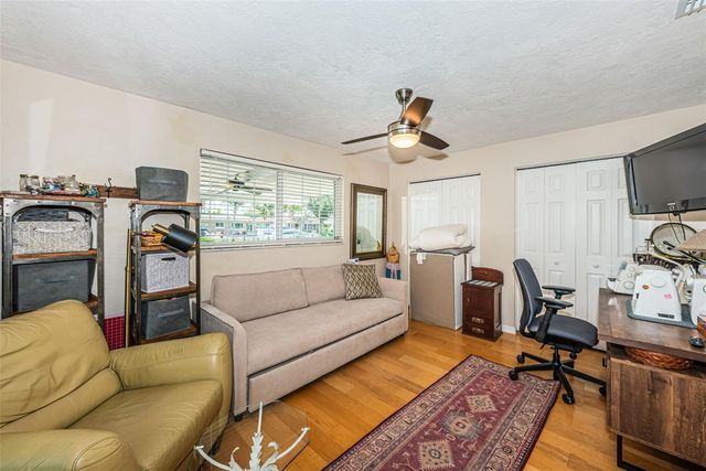 1496 49TH AVENUE NE, St Petersburg, FL 33703