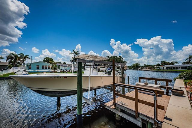 1496 49TH AVENUE NE, St Petersburg, FL 33703