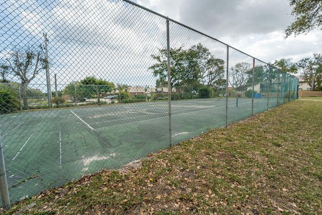 3402 E Gardens East Drive 7b, Palm Beach Gardens, FL 33410