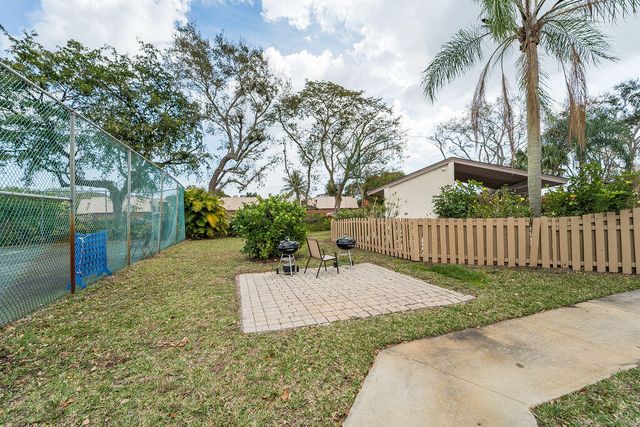 3402 E Gardens East Drive 7b, Palm Beach Gardens, FL 33410