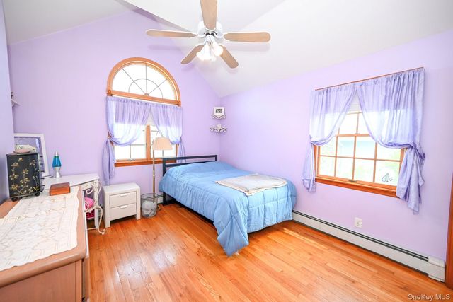 248 Fendale Street, Franklin Square, NY 11010