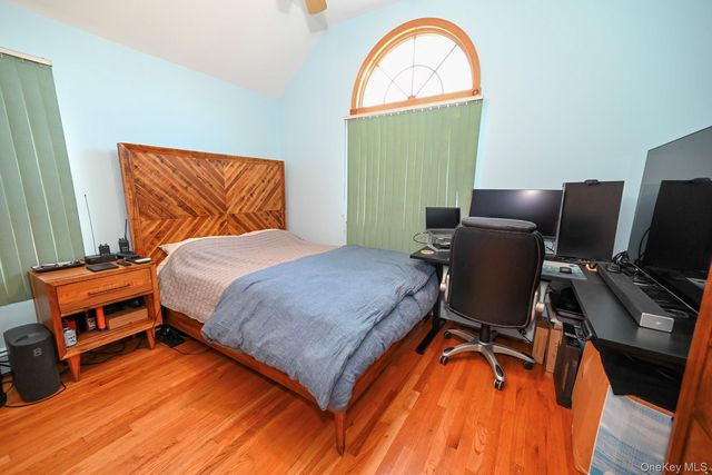 248 Fendale Street, Franklin Square, NY 11010