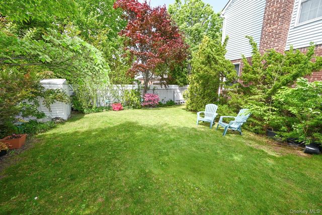 248 Fendale Street, Franklin Square, NY 11010