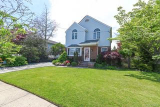 248 Fendale Street, Franklin Square, NY 11010