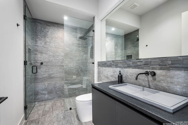 107 Wellesley Cove, Shavano Park, TX 78231
