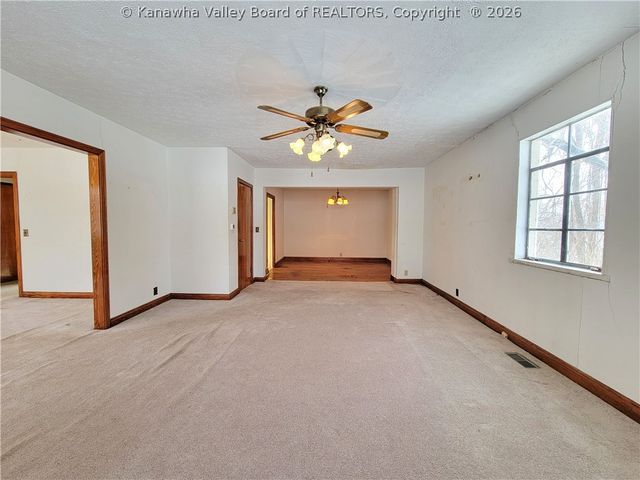 1601 Camden Drive, Charleston, WV 25302