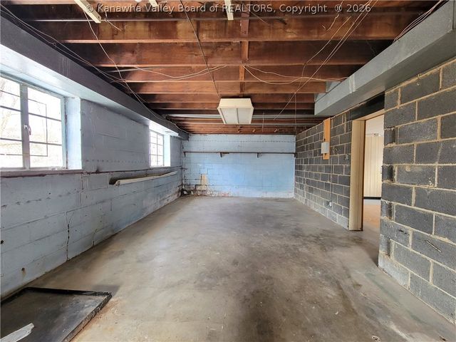 1601 Camden Drive, Charleston, WV 25302