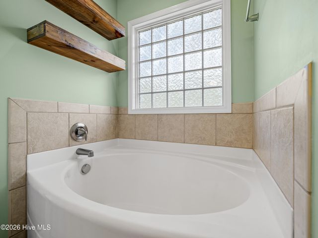 210 Marsh Haven Drive, Sneads Ferry, NC 28460