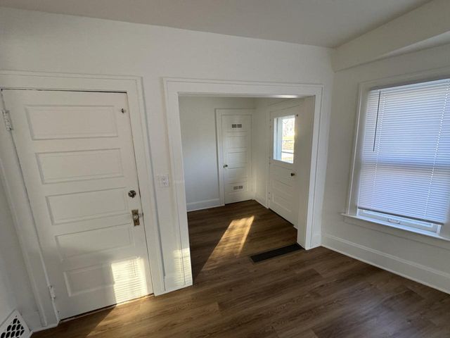 6614 5th AVENUE, Kenosha, WI 53143