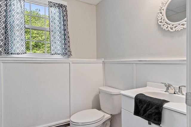 104 Freda Lane, Lowell, MA 01854