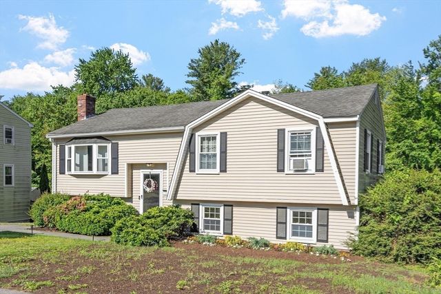 104 Freda Lane, Lowell, MA 01854