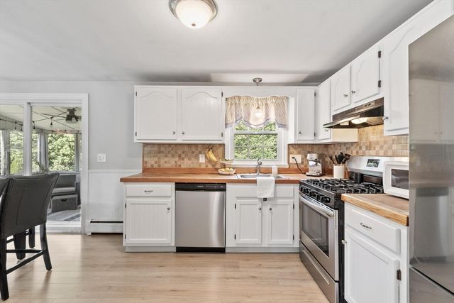 104 Freda Lane, Lowell, MA 01854