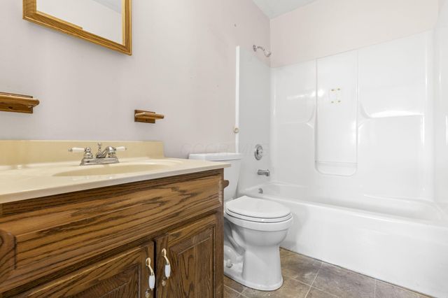 3621 S Bank Road NE, Millersport, OH 43046