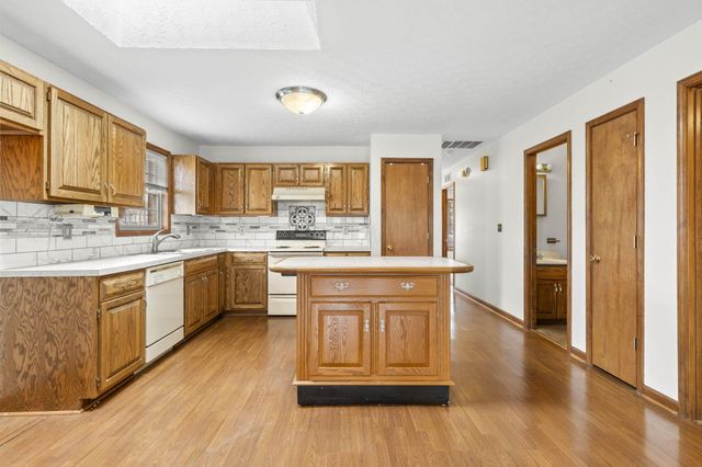 3621 S Bank Road NE, Millersport, OH 43046