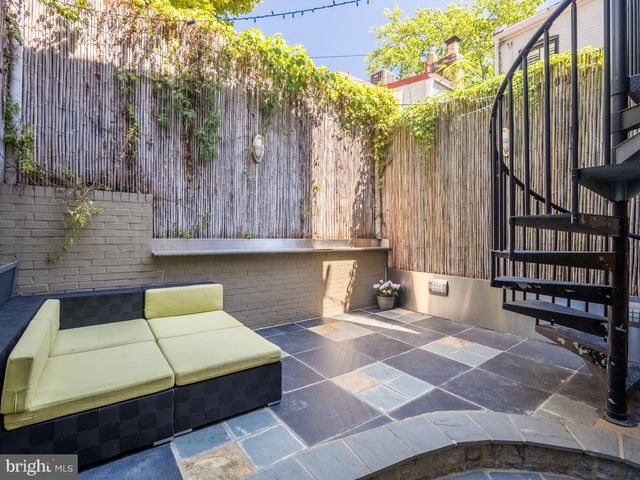 1407 33RD ST NW, Washington, DC 20007
