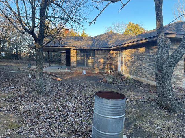 1201 Rolling Hills Drive, Harrah, OK 73045