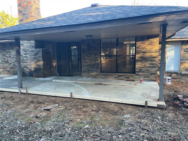 1201 Rolling Hills Drive, Harrah, OK 73045