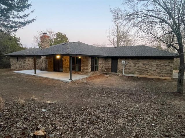 1201 Rolling Hills Drive, Harrah, OK 73045