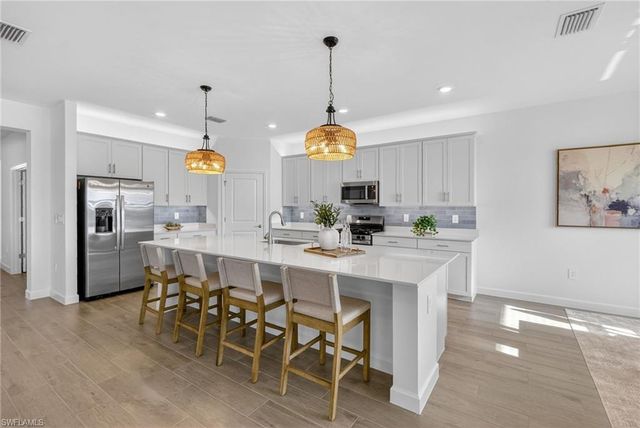 21082 Verawood LOOP, Estero, FL 33928